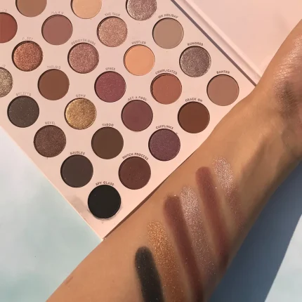 30 nude color eyeshadow palette